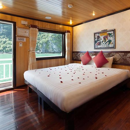 Hôtel Halong Legacy Cruise à Hạ Long Extérieur photo