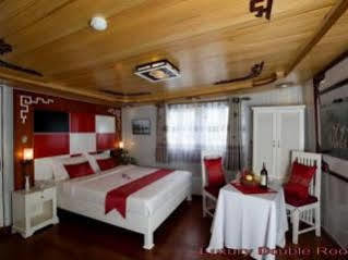 Hôtel Halong Legacy Cruise à Hạ Long Extérieur photo