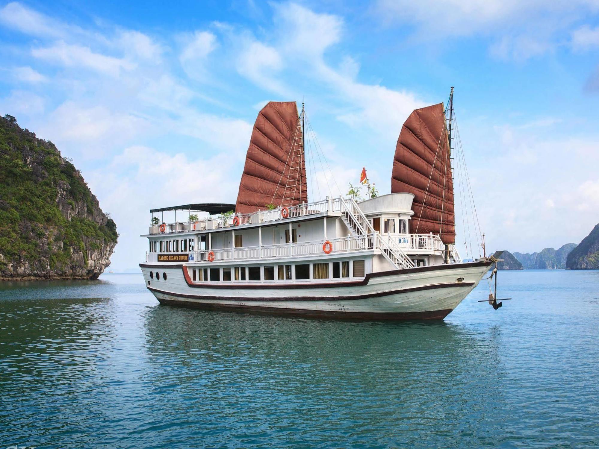 Hôtel Halong Legacy Cruise à Hạ Long Extérieur photo